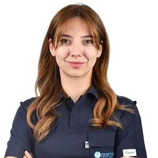 Dt. Ecem Bağrıyanık — Diş Hekimi, Maltepe, İstanbul. Portre fotoğrafı.