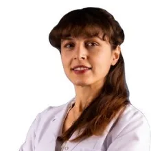 Uzm. Dr. Özge Solakoğlu — Fiziksel Tıp Ve Rehabilitasyon, Gebze, Kocaeli. Portre fotoğrafı.