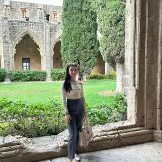 Psk. Pınar Selen Yorgun — Psikoloji, İskenderun, Hatay. Portre fotoğrafı.