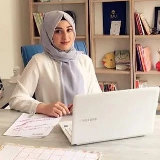 Psk. Nadide İçöz Baktır — Psikoloji, Melikgazi, Kayseri. Portre fotoğrafı.