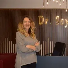 Op. Dr. Ümmügülsüm Soytürk — Ankara. Portre fotoğrafı.