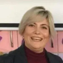 Psk. Tuğba Uluman Ayık — Psikoloji. Portre fotoğrafı.