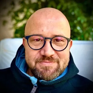Psk. Murat Genç — Psikoloji. Portre fotoğrafı.