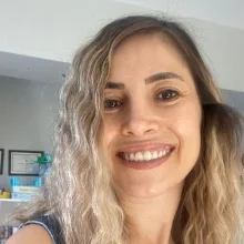 Dr. Öğr. Üyesi Ayşegül Zencir Şen — Dil ve Konuşma Terapisi, Eskişehir. Portre fotoğrafı.