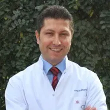 Prof. Dr. Mustafa Tek — İstanbul. Portre fotoğrafı.